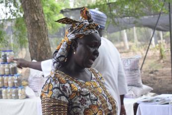Mrs. Rebecca Clement during the monthly meeting of the Outgrowers’ Association at Asma’u Memorial Farms Limited in Adamawa State.